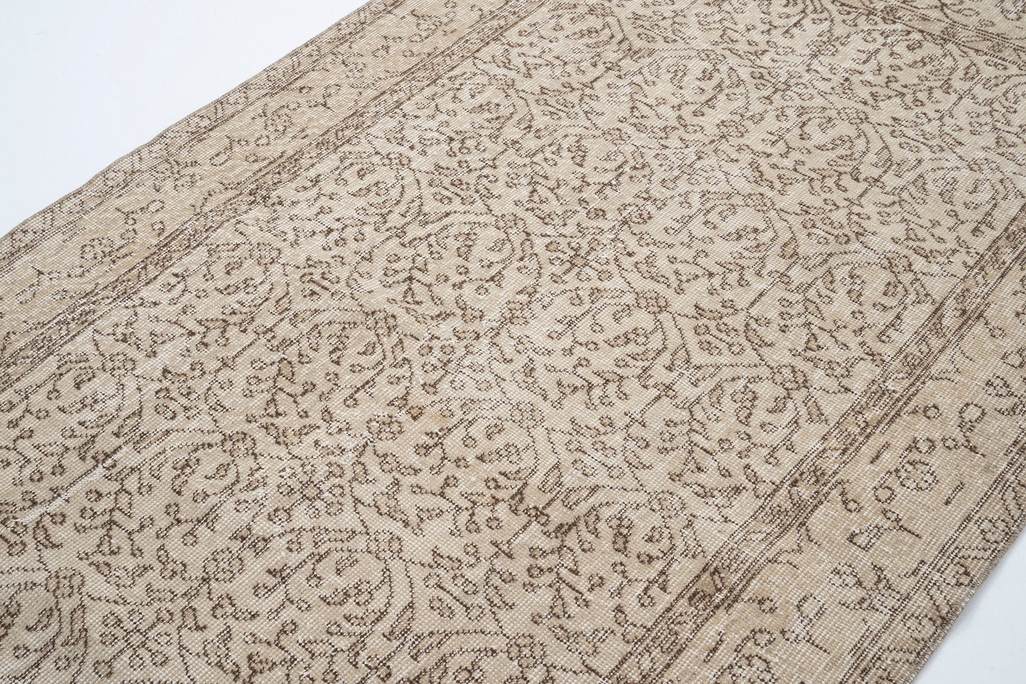 Muted Oushak Rug, Vintage Rug, Oushak Rug, Faded rug, Beige rug, Carpet rug, Anatolia rug, Handmade rug, 4x6 Rug, Bedroom rug, 9672