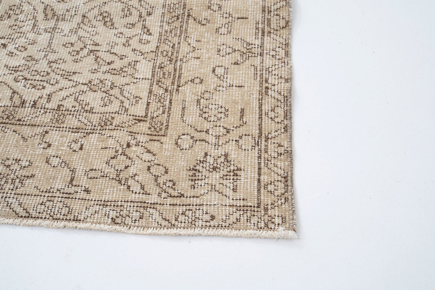 Muted Oushak Rug, Vintage Rug, Oushak Rug, Faded rug, Beige rug, Carpet rug, Anatolia rug, Handmade rug, 4x6 Rug, Bedroom rug, 9672
