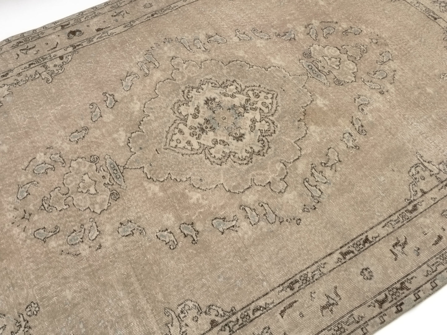 Turkish Neutral Rug, Vintage Rug, Area Rug, Beige Rug 6x9, Faded Rug, Muted Handmade Oushak Rug, Bedroom rug, Entryway rug, 8973