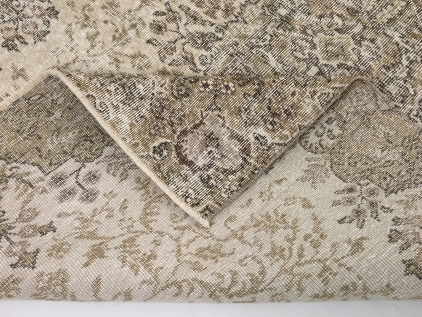Carpet rug ,Turkish Wool rug, Vintage Neutral rug,Bedroom rug, 5x8 Rug, Area Oushak rug ,Faded rug, Vintage Turkish Oushak rug ,10240