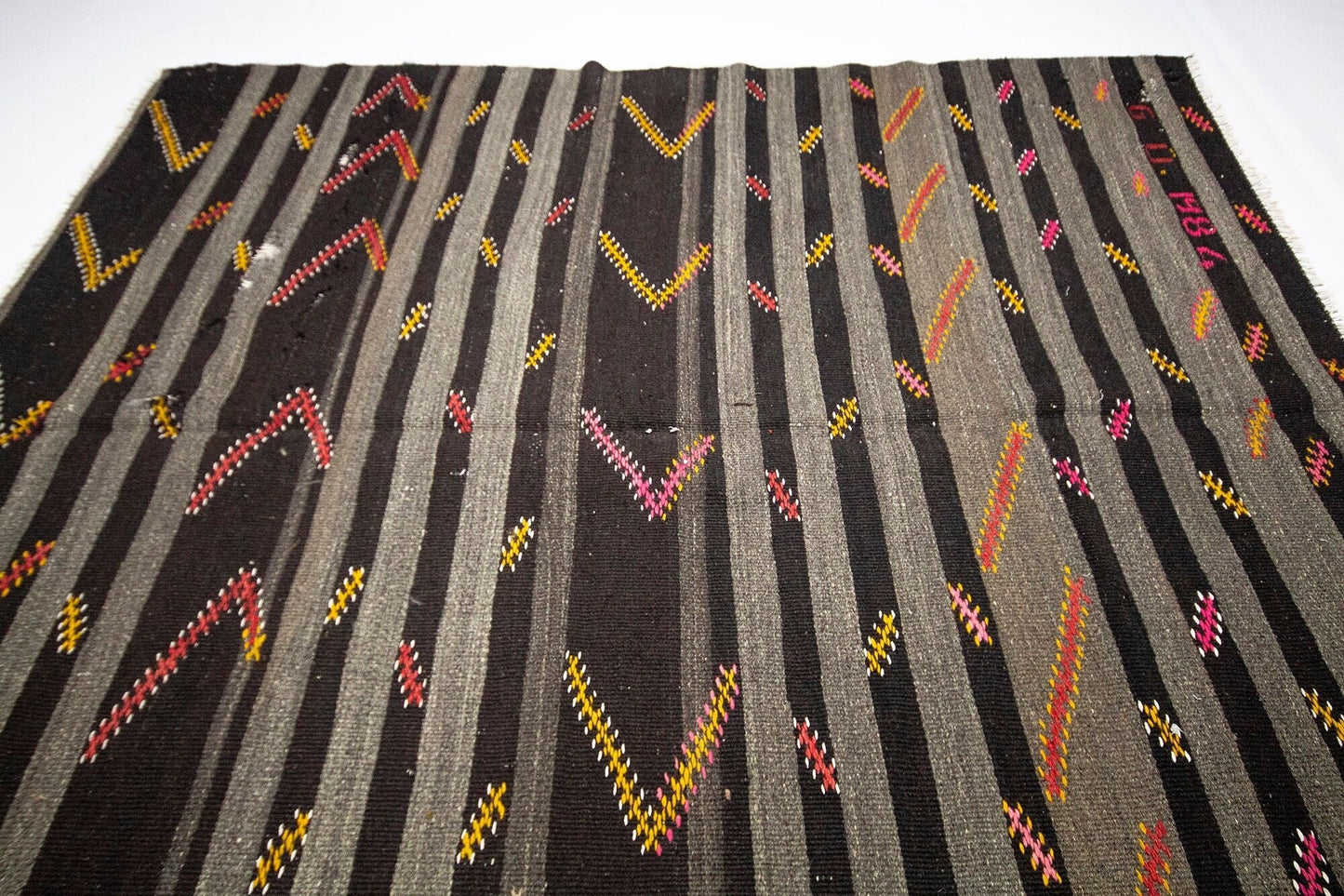 Turkish Vintage Kilim Rug, Area Kilim Rug,Anatolia Rug, Rug Kilim,Handmade Faded Kilim Rug, Living Room Rug, Large Rug, Turkish Rug 6x8,2032