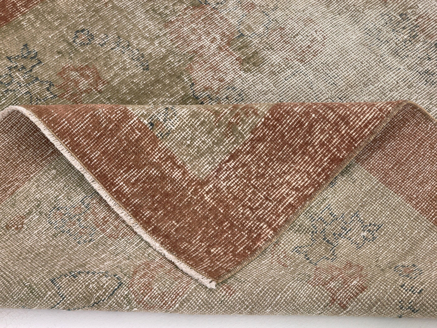 Small Oushak Rug, Vintage Rug, Turkish rug, Handmade rug, One of a kind rug, Distressed rug, Area rug 4x7, Bedroom rug, Bohemian rug, 9622