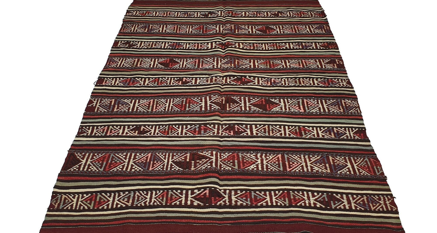Small Vintage Kilim rug,Turkish Area Kilim Rug, 4x7 Kİlim rug ,One of a kind Kid room Kilim rug, Farmhouse ,Embroidery rug,Handmade,2529