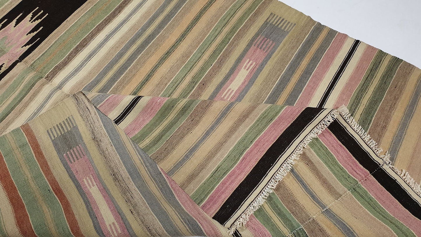 Faded Kilim rug, Muted Kilim rug,Area Kilim rug,Turkish rug,One of a kind rug,Handmade rug,Pastel rug,Fine rug,Pale rug,1496