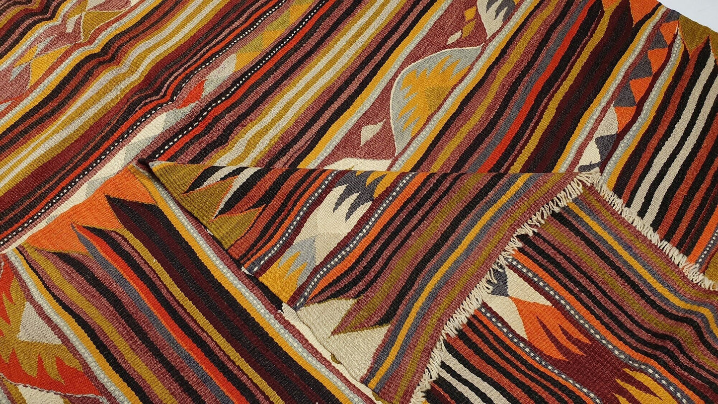 Kilim rug 5x8, Turkish Vintage Kilim rug ,Neutral rug ,Handmade rug ,Area rug ,5x8 Rug, Boho rug, Old rug, Wool rug, Kilim rug 5x8 ,2934