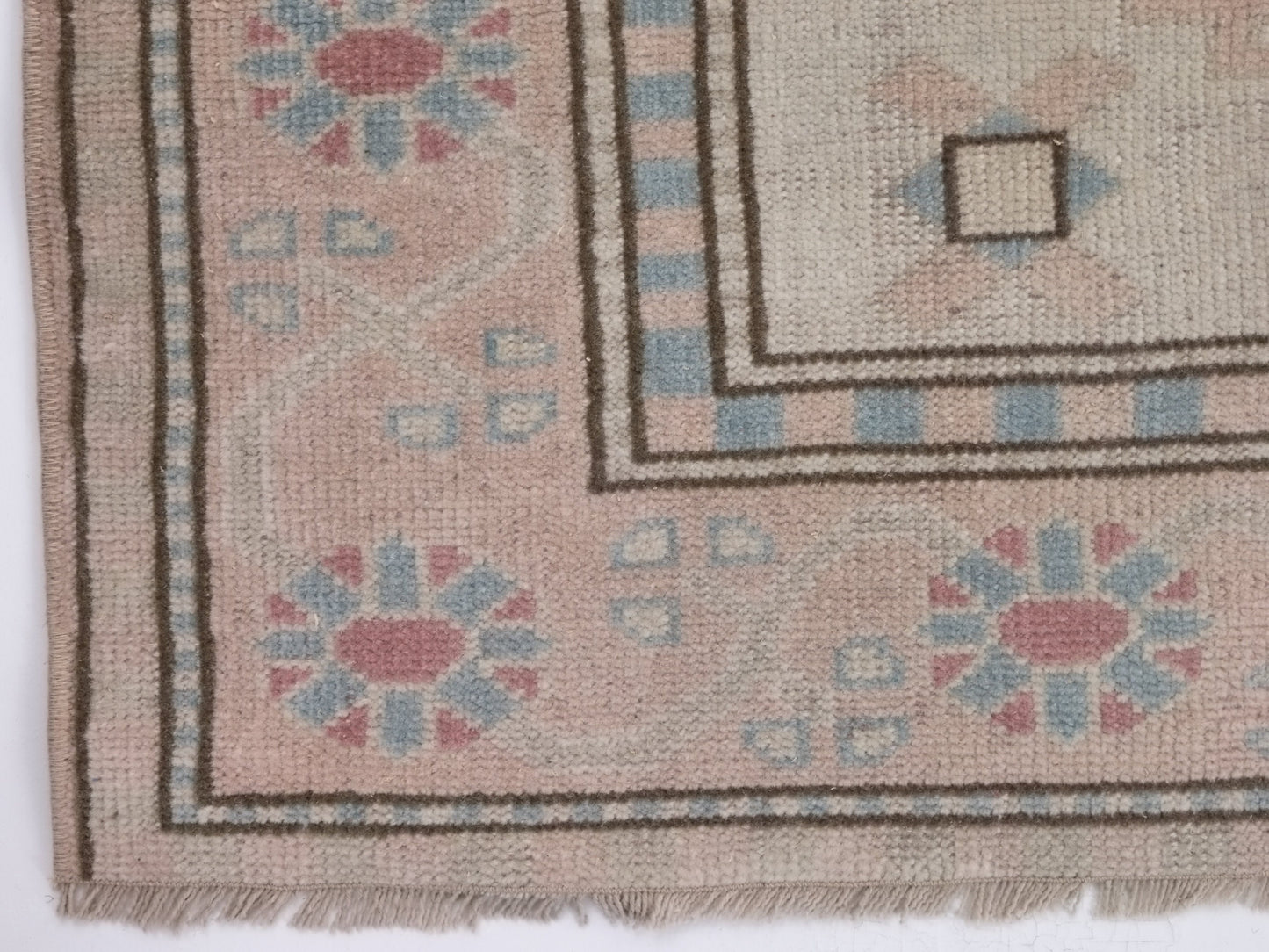 Faded Small Oushak Rug, Turkish Oushak Vintage Rug, Carpet Rug, Wool rug, Muted Rug, Small Vintage Rug, Neutral Rug, 4x6 Rug, 9068
