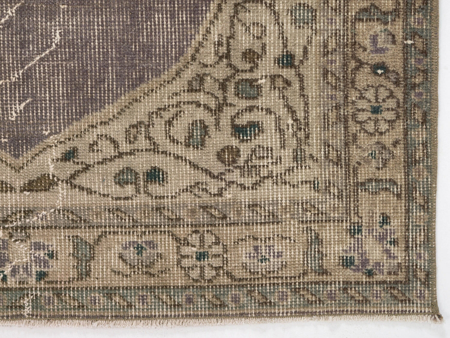 Muted Purple Vintage Rug , Anatolian Handmade Neutral Rug , 4x6 Antique Oushak Rug , Traditional Turkish Rug , Small Area Rug 8719