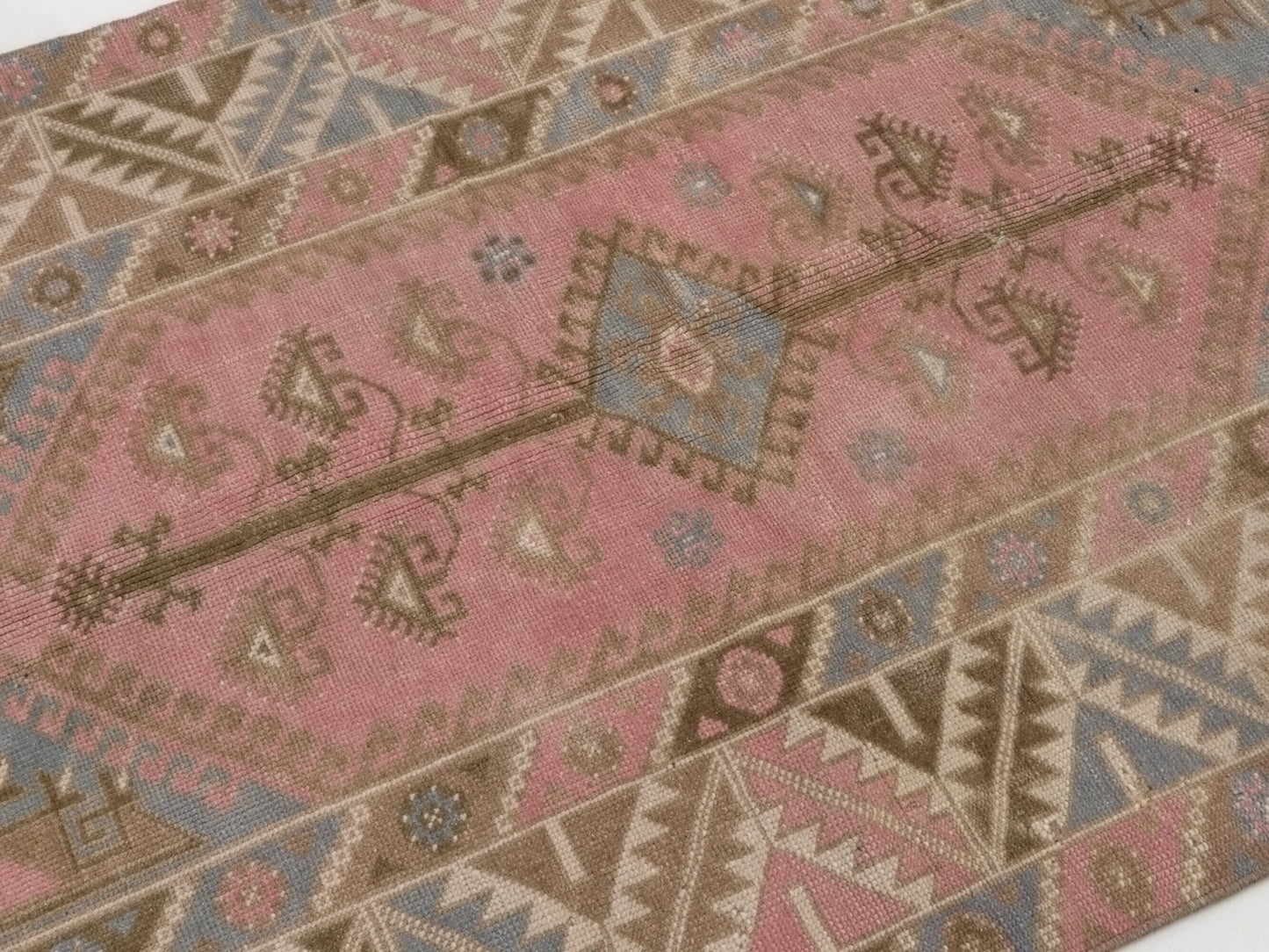 Faded Turkish rug, Anatolia Oushak rug, Vintage Area rug, Boho rug, Fine rug, 4x6 Rug, Tribal rug, Nursery rug, Ethnic rug, 10043