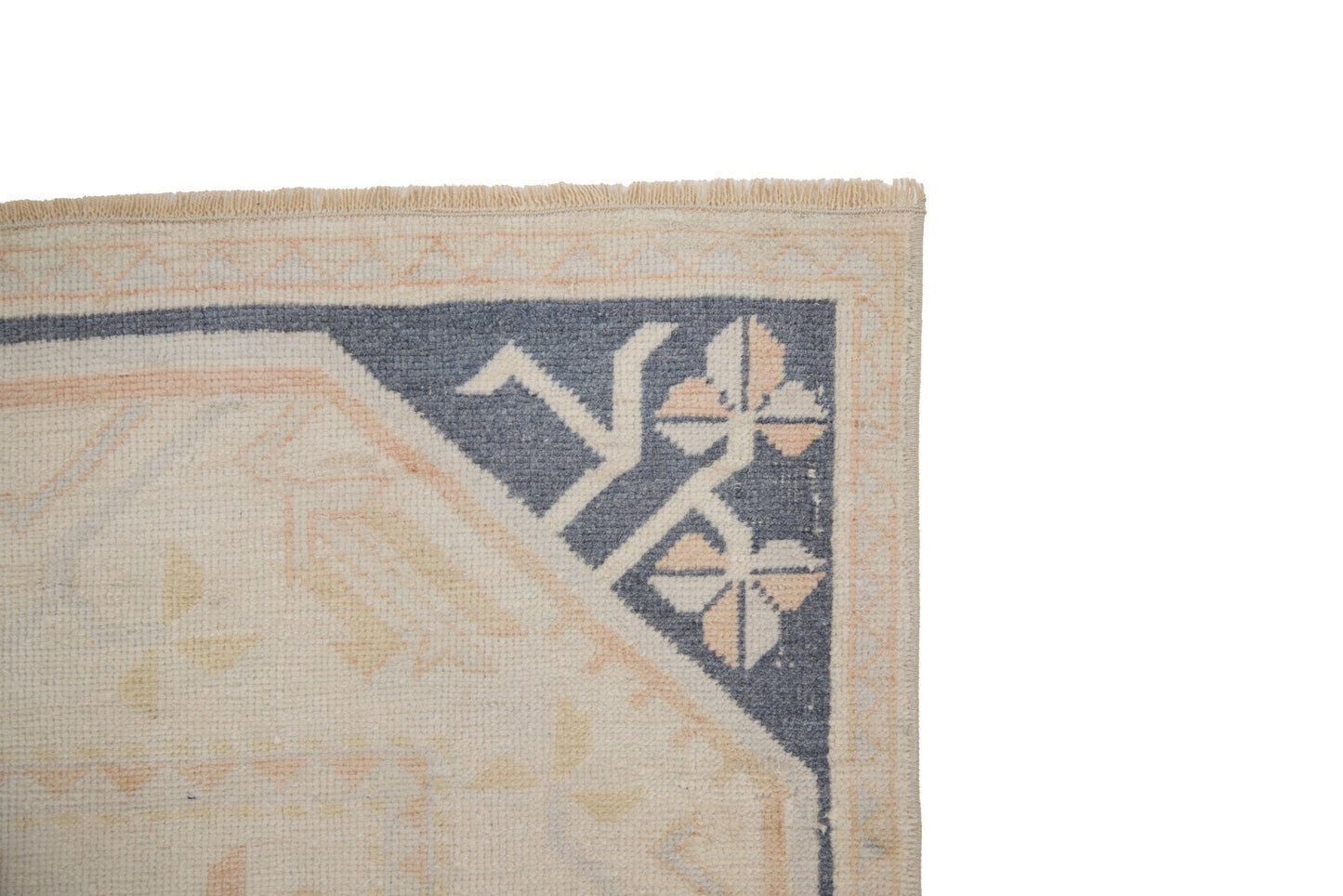 Faded Area Rug, Neutral Turkish Rug, Handmade rug, Oushak Rug, Vintage Rug, Wool Rug, Anatolia rug, Beige rug 5x8, Bedroom rug, 7727