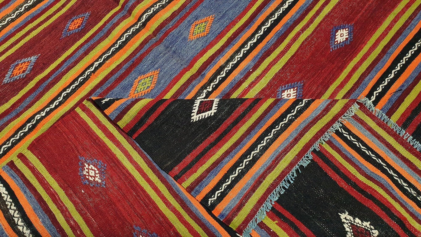 5x10 Vintage Turkish Area Kilim rug ,Primitive Living room Wool Rug,Handmade rug,One of a kind rug,Shabby chic,510